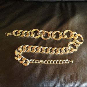 Cache gold tone, chunky, chain belt